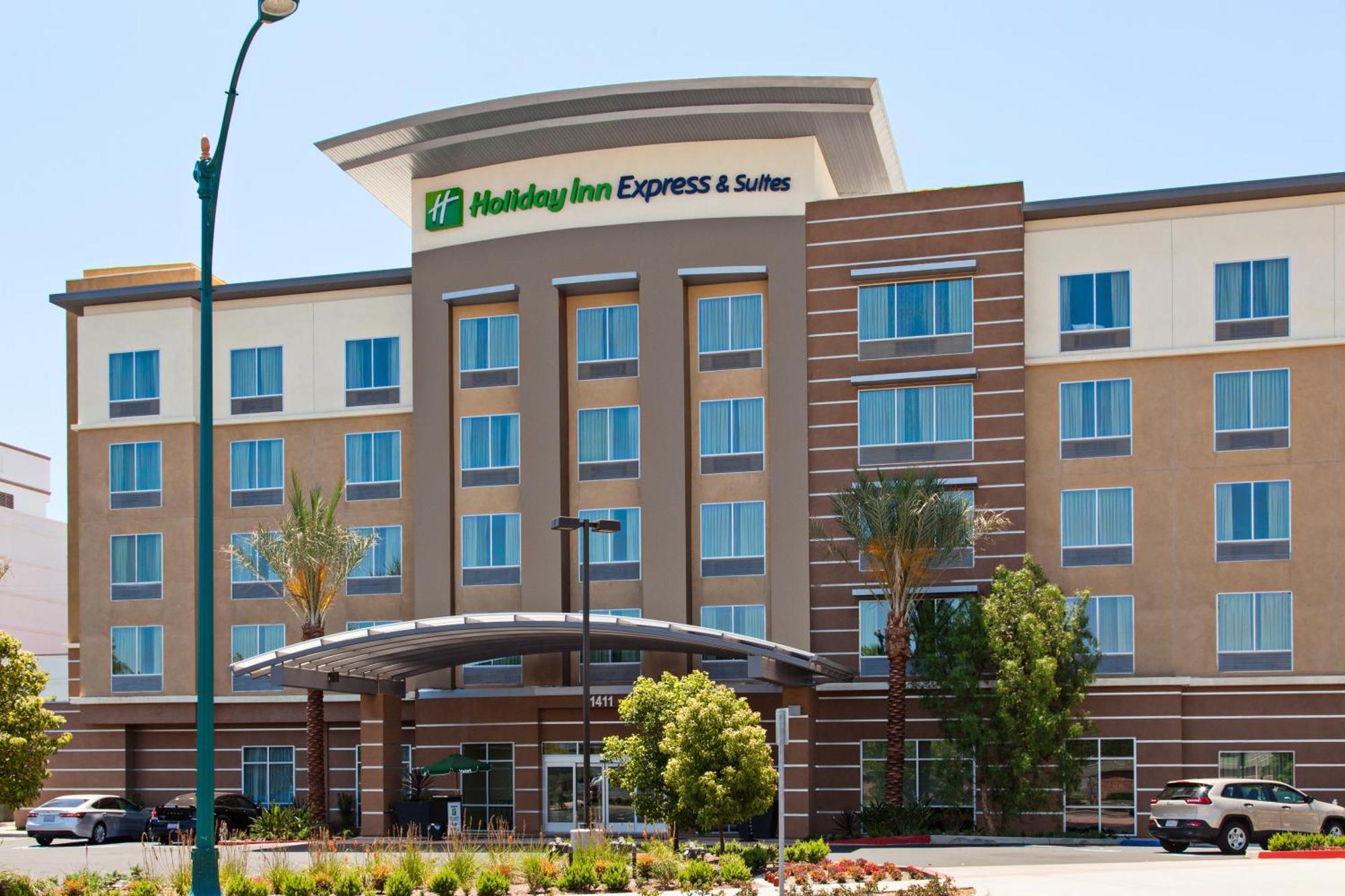 Holiday Inn Express & Suites Anaheim Resort Area By Ihg Extérieur photo