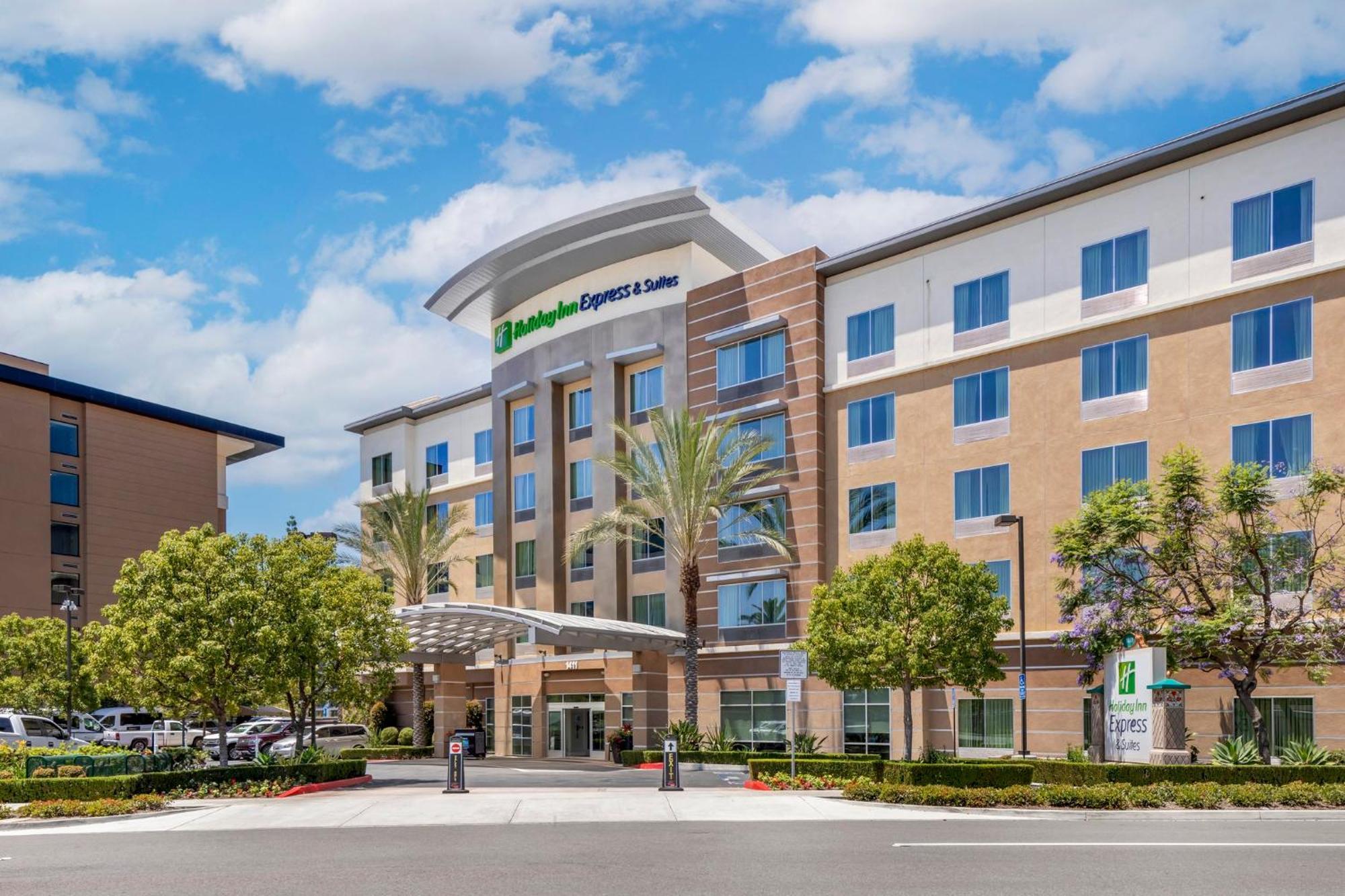 Holiday Inn Express & Suites Anaheim Resort Area By Ihg Extérieur photo