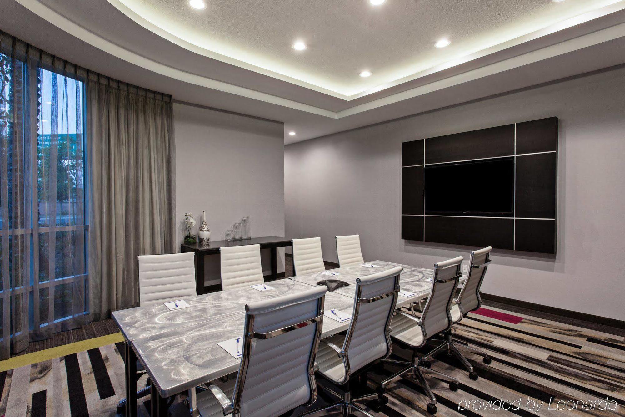 Holiday Inn Express & Suites Anaheim Resort Area By Ihg Extérieur photo