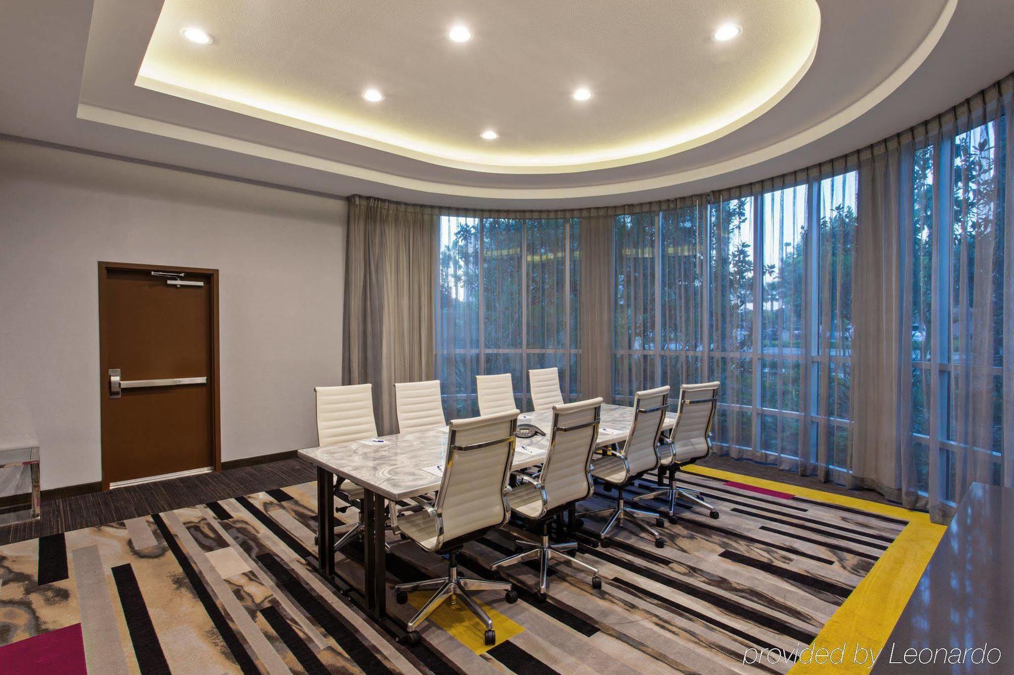 Holiday Inn Express & Suites Anaheim Resort Area By Ihg Extérieur photo
